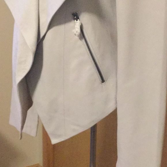 BB Dakota eastside drape Leather - Picture 6 of 14